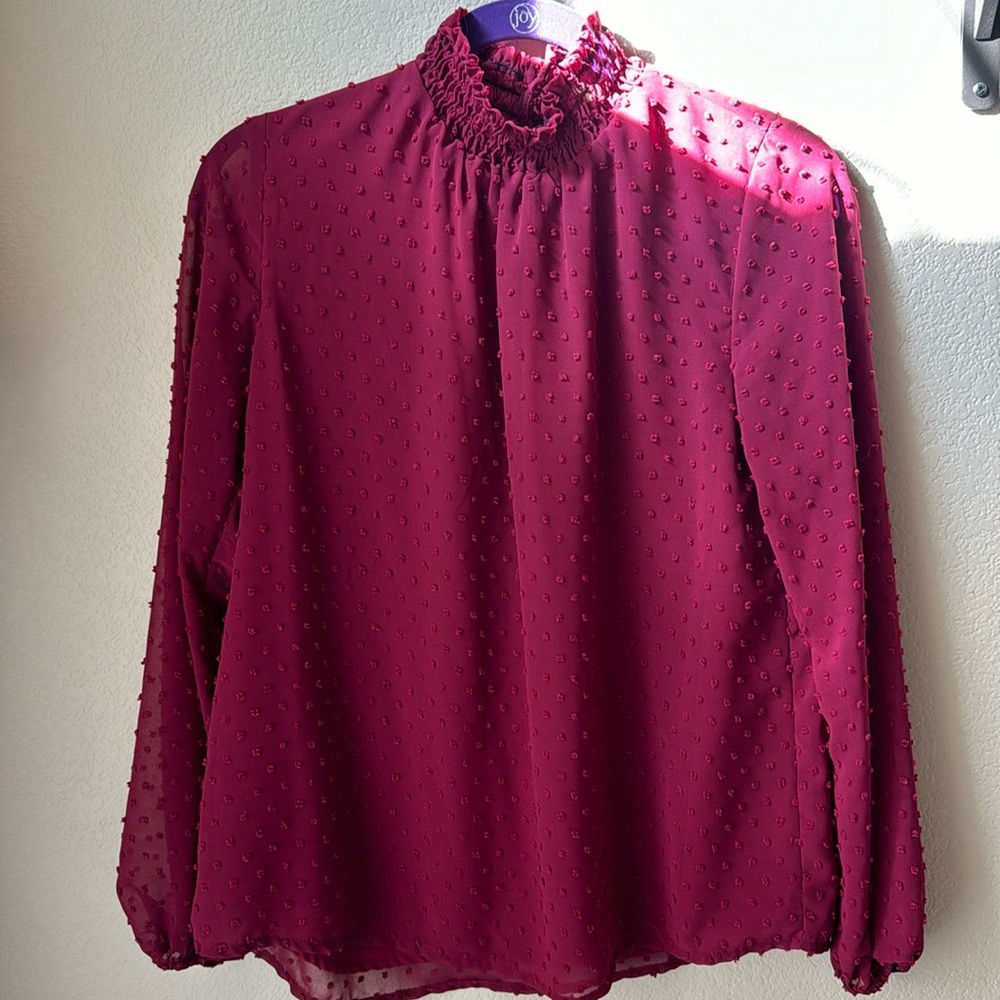 Fully lined bodice, small dot mock neck blouse. EUC!